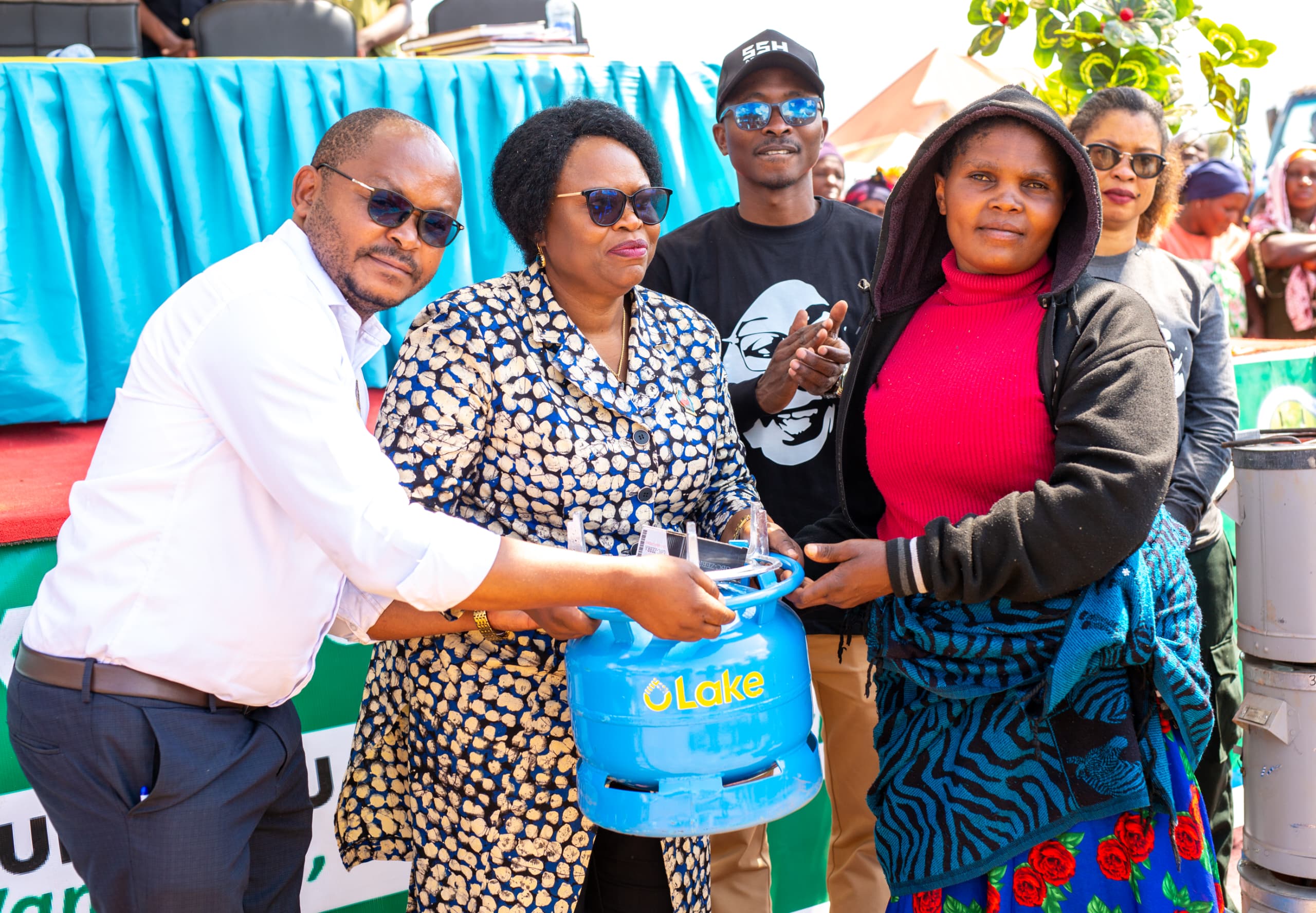 You are currently viewing Rais Samia ametoa ruzuku asilimia 50 kwa mitungi ya gesi inayosambazwa na REA