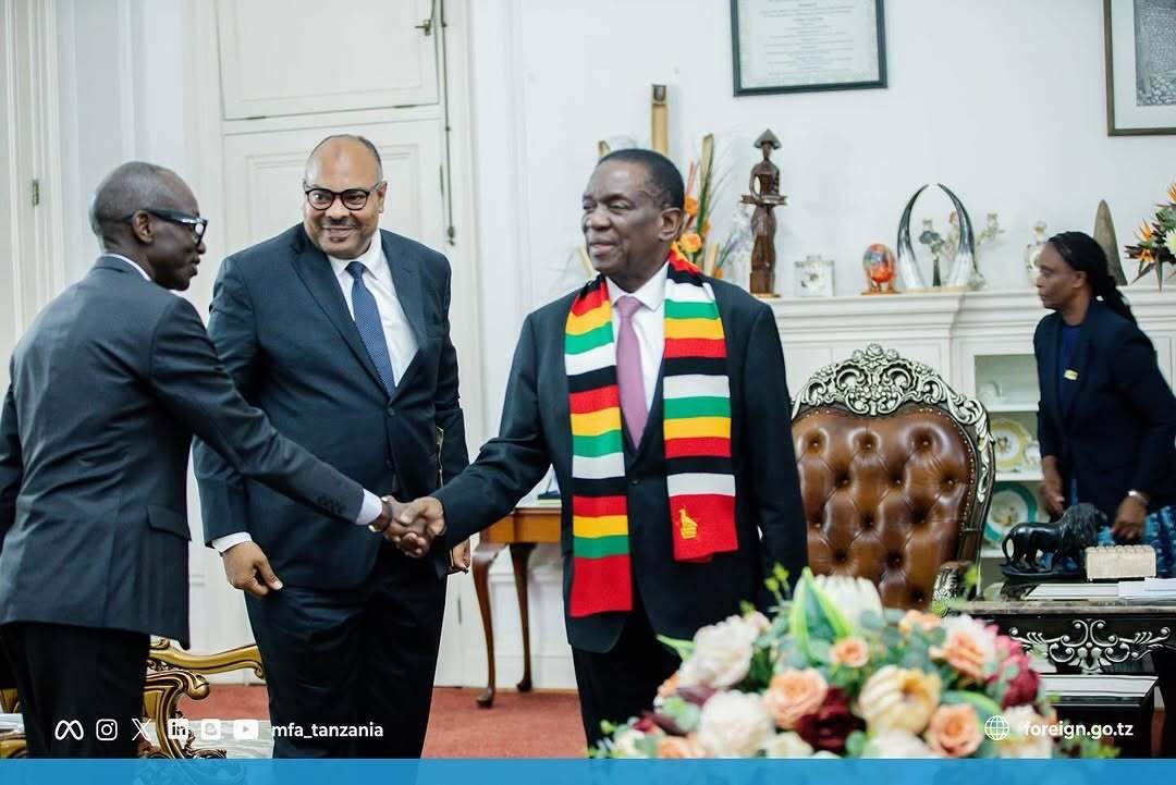 You are currently viewing Kombo amtambulisha Prof. Janabi kwa Rais Zimbabwe