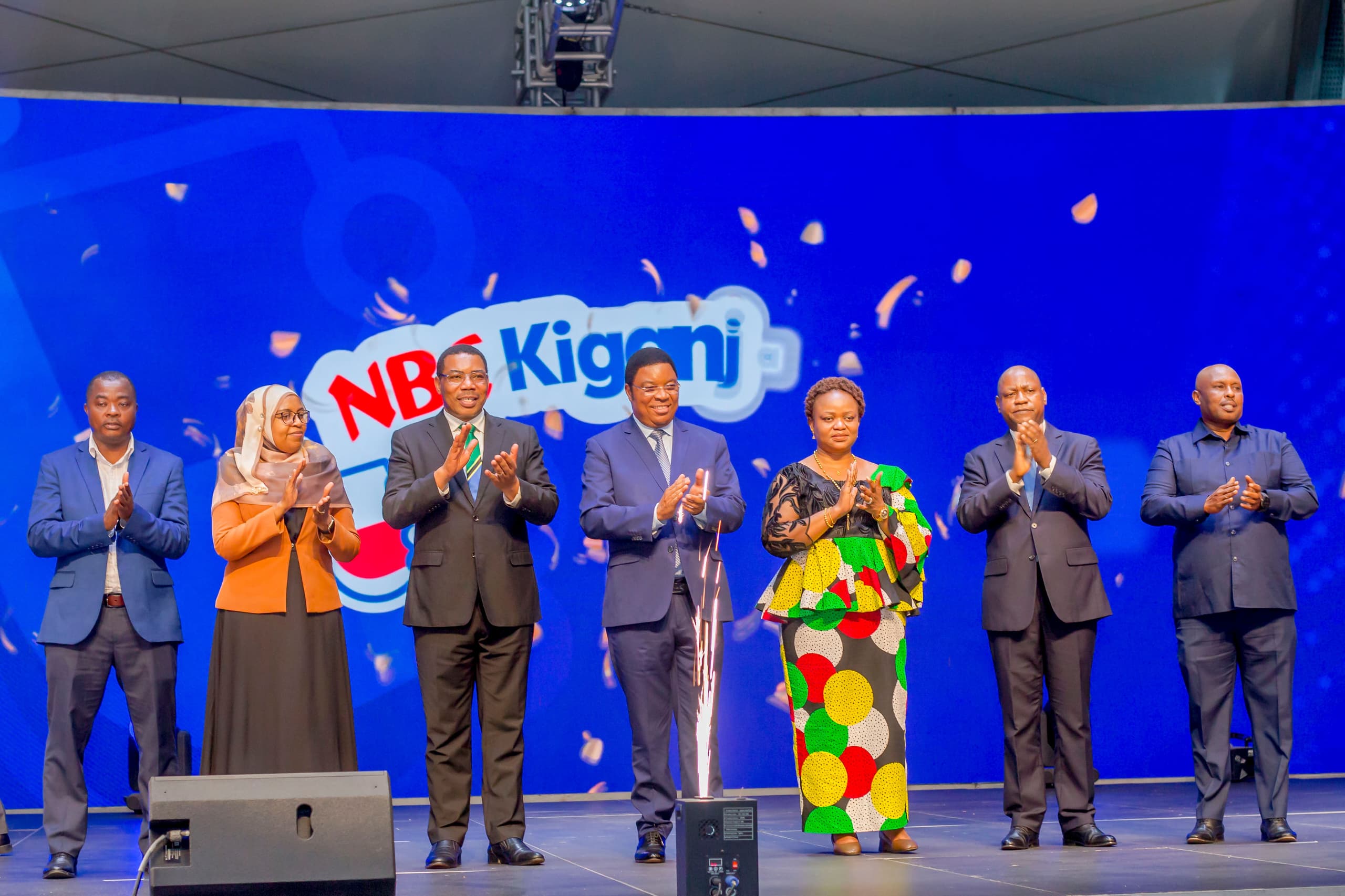 You are currently viewing Majaliwa azindua NBC kiganjani, ahimiza taasisi za fedha kuoanisha mifumo