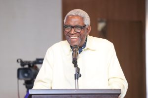 Read more about the article Prof. Mwandosya shujaa wa matibabu ya saratani, ameishi nayo miaka 14