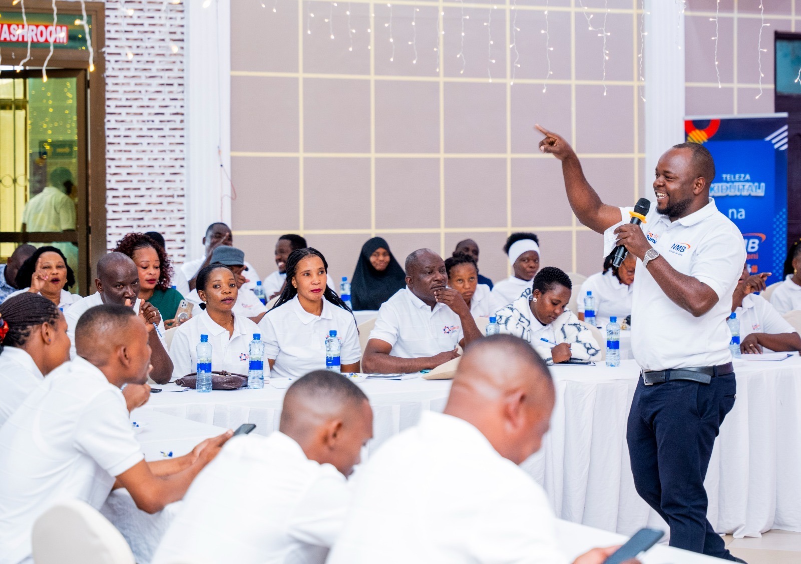 Read more about the article NMB yatoa elimu ya fedha kwa wafanyabiashara wa Dodoma