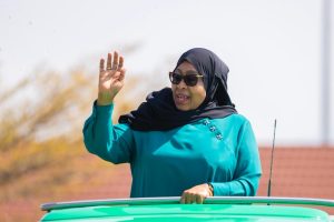 Read more about the article Samia: Tuvunje makundi, tusiishiwe ‘pawa’