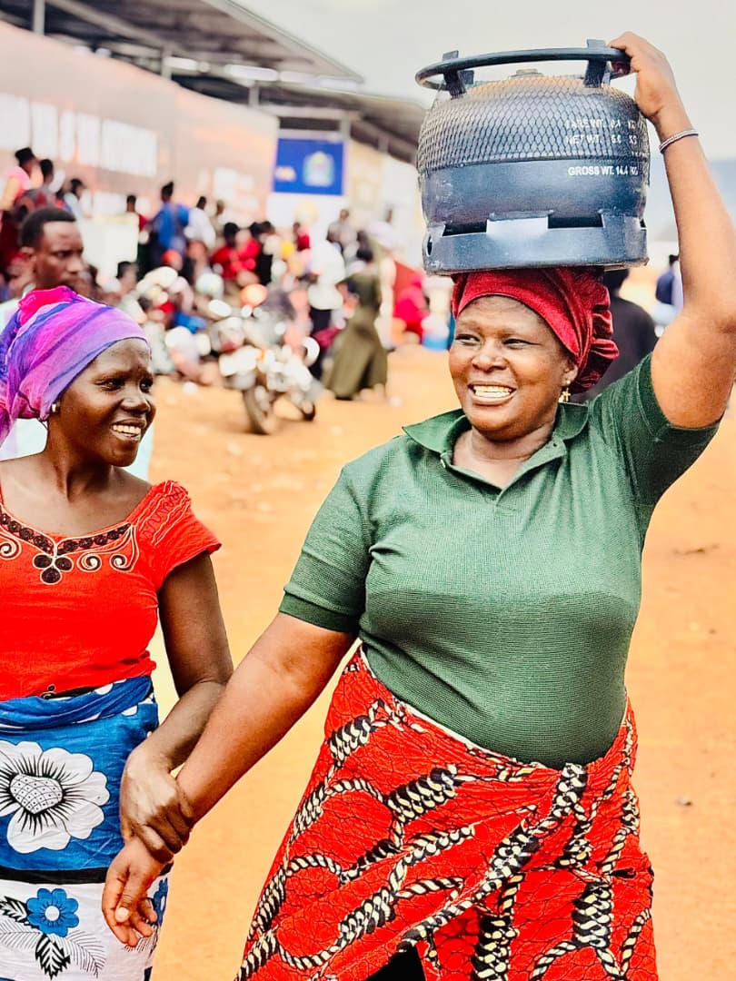 You are currently viewing REA yauza majiko 1,500 kwa bei ya ruzuku kwenye maonesho ya Madini Geita