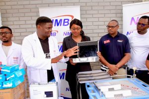 Read more about the article NMB yakabidhi vifaa tiba vya Milioni 15 Makole Dodoma