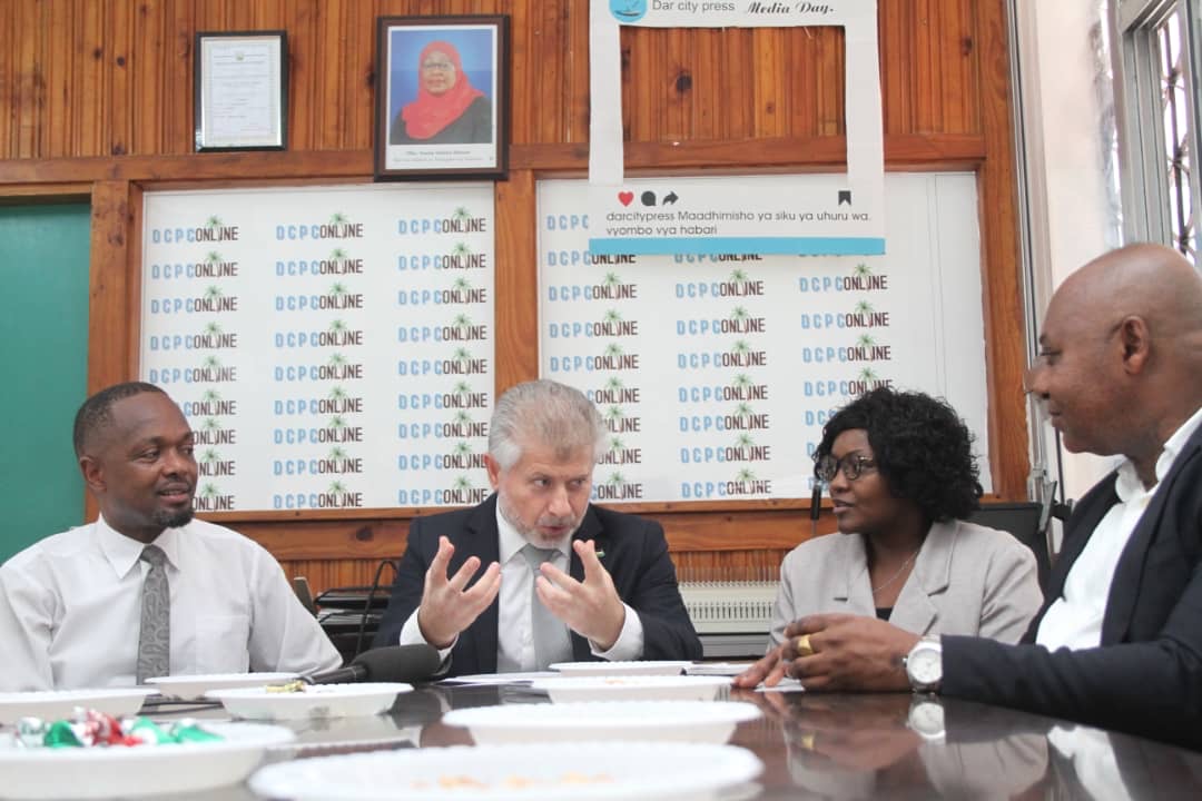 Read more about the article Balozi wa Palestina atembelea DAR-PC, ateta na uongozi