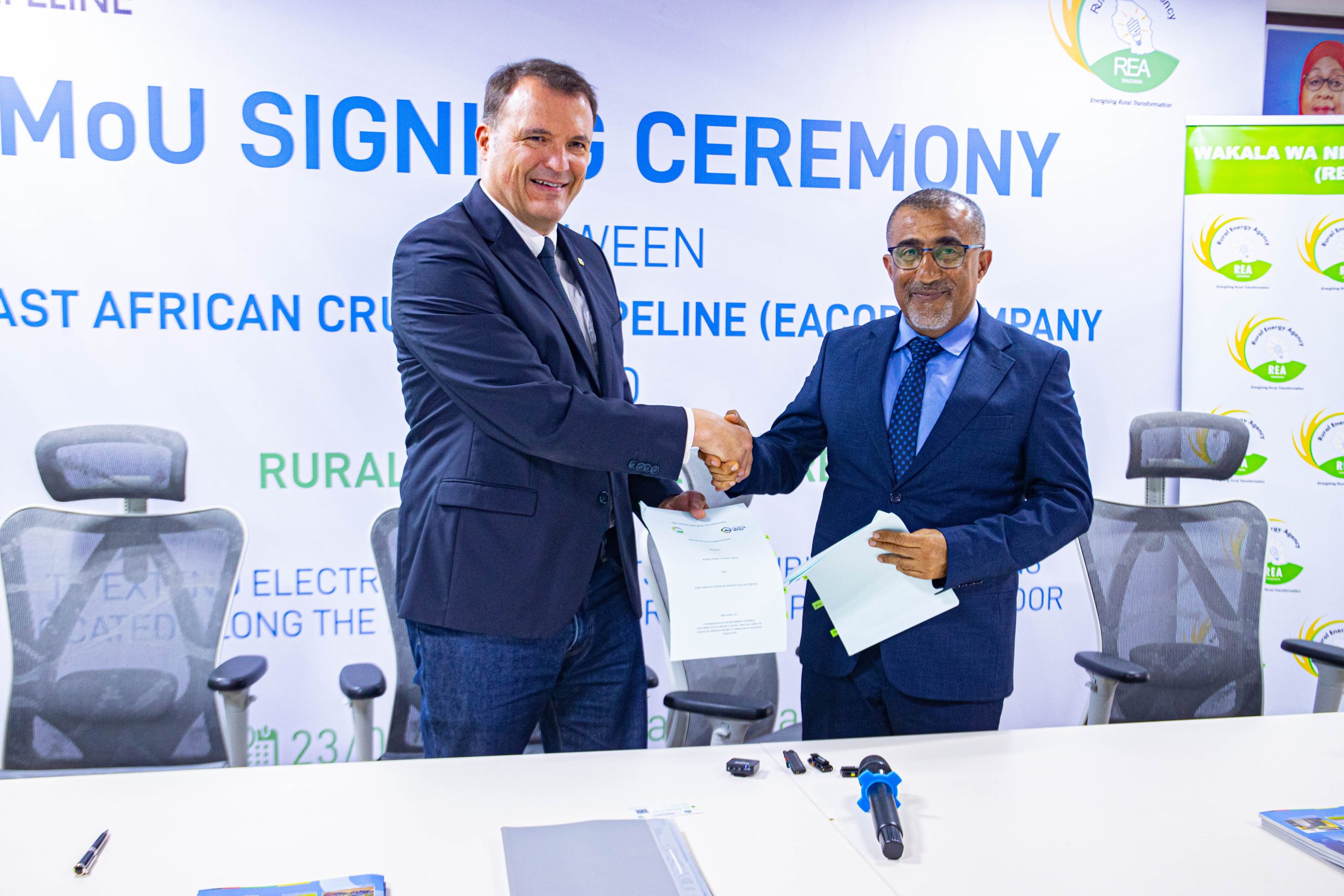 Read more about the article  EACOP, REA kunufaisha wakazi waliopitiwa na bomba la mafuta