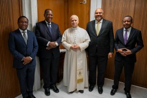 Read more about the article Papa Leo aahidi kuiombea Tanzania amani, utulivu