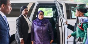 Read more about the article Rais Samia aanza ziara Dubai, ateta na mkuu wa shirika la utalii UN