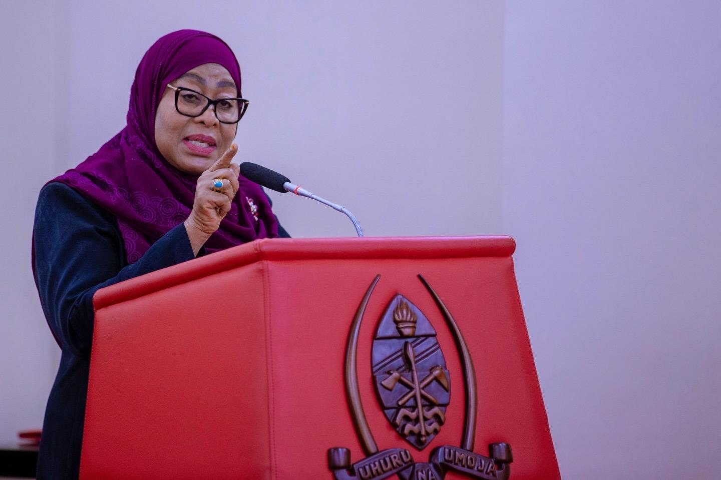 You are currently viewing Dkt Samia: Napunguza msafara wangu kupunguza matumizi ya mafuta