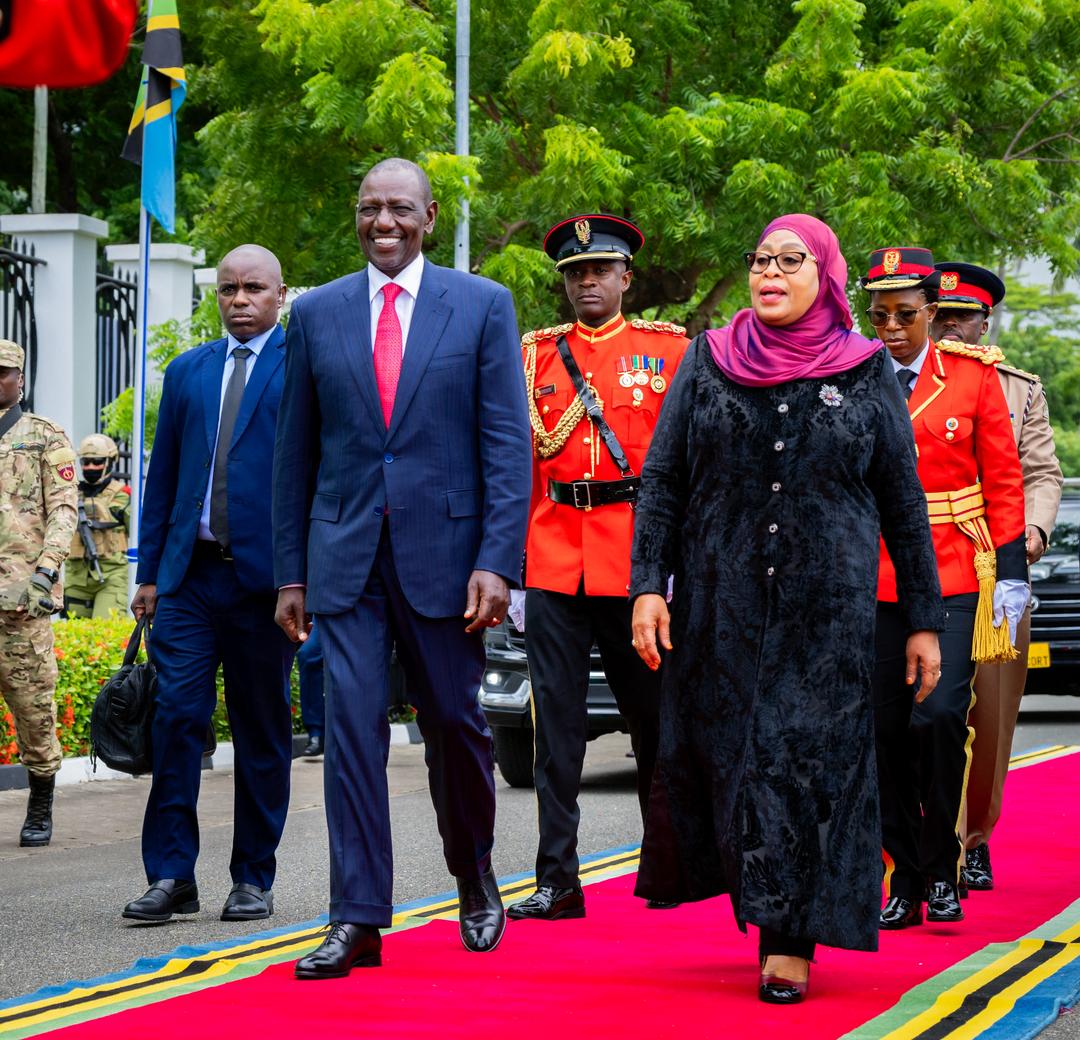 You are currently viewing Rais Ruto: Dkt Samia ameonyesha uongozi, tunamuunga mkono