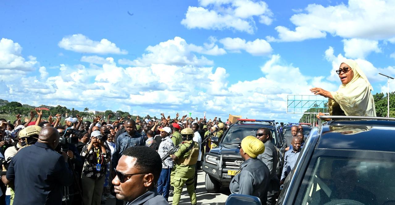 You are currently viewing Rais Samia: Vijana tuioneshe dunia Tanzania ni nchi ya amani
