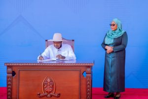 Read more about the article Samia, Museveni washuhudia MoU ya kuifanya Tanga kitovu cha nishati