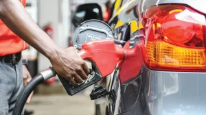 Read more about the article Bei ya mafuta yapaa mwezi Oktoba, Serikali yasisitiza bei ni himilivu