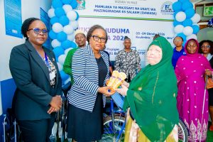 Read more about the article DAWASA yapeleka tabasamu kundi maalum wiki ya huduma kwa wateja